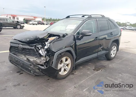 2021 Toyota Rav4 Xle z USA, uszkodzony, nr VIN 2T3P1RFV7MC150757